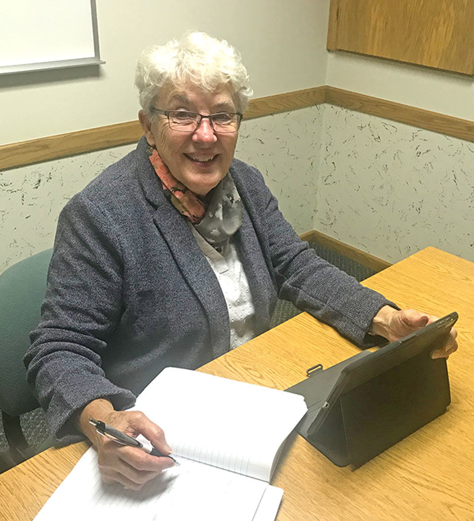 Learning computer skills opens a whole new world for Little Falls woman